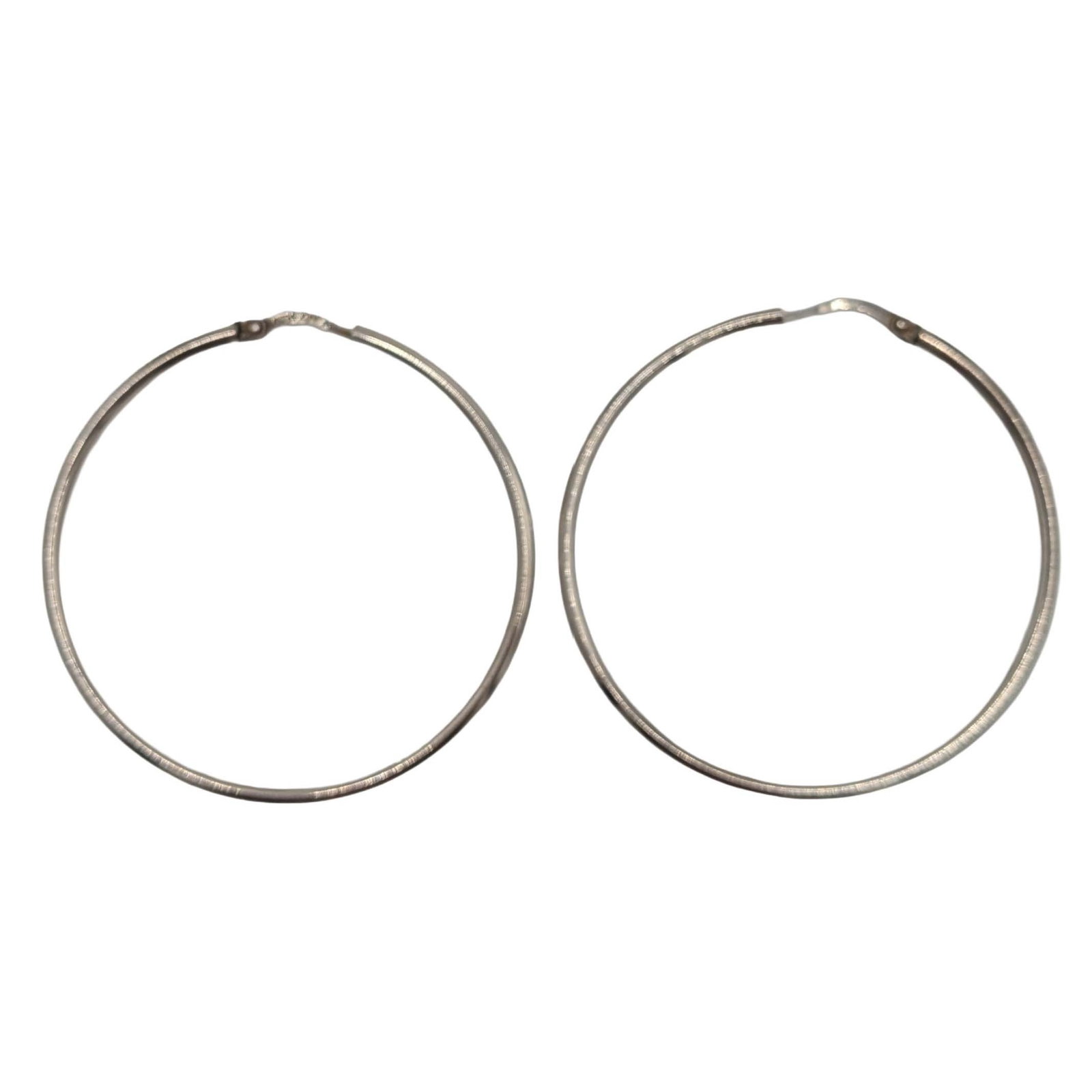 Signed Italy Sterling Silver Large Endless Hollow Hoop Earrings: Signed Italy Sterling Silver Large Endless Hollow Hoop Earrings. Signed 925 Italy Aero. 3.8g