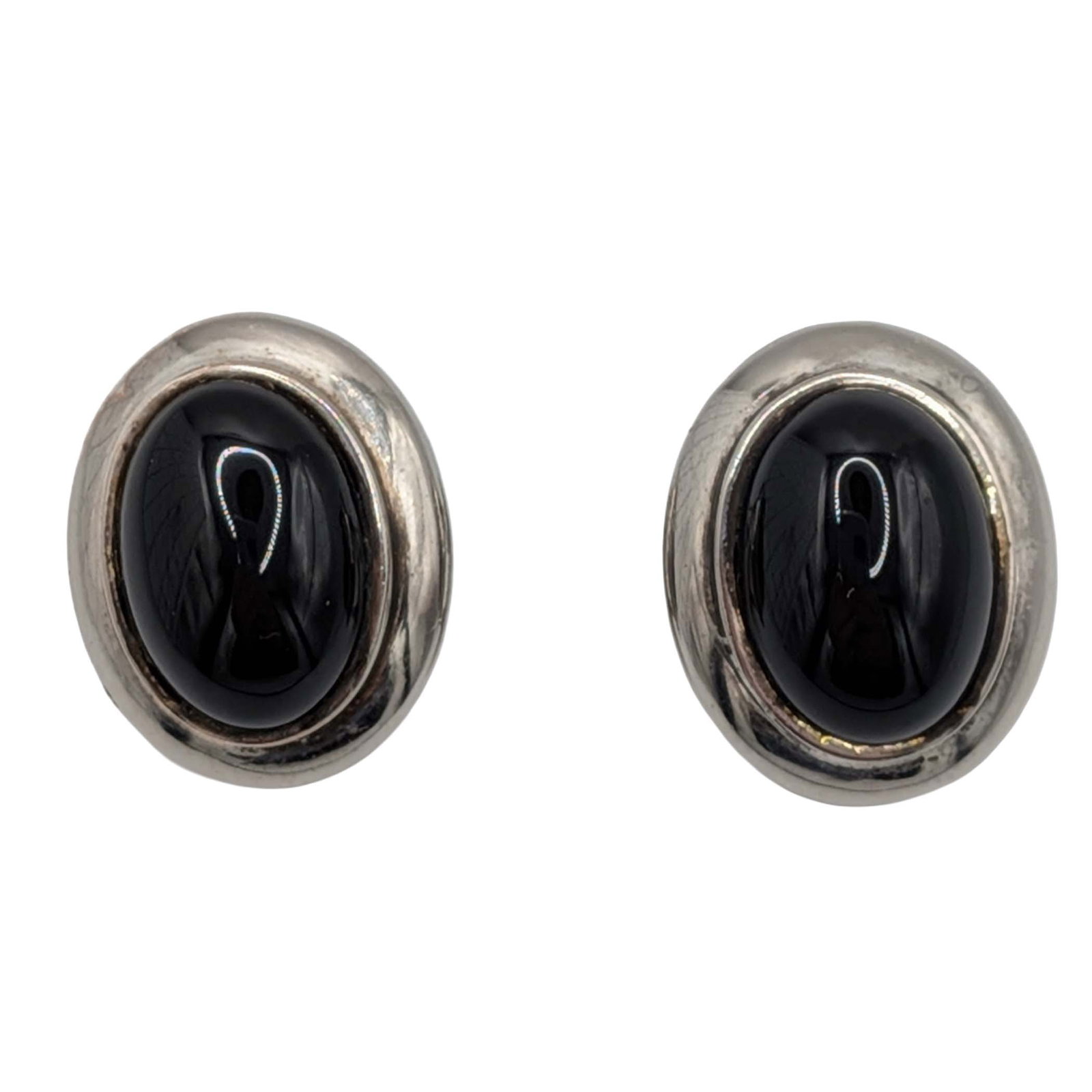 Signed Sterling Silver Onyx Oval Stud Earrings: Signed Sterling Silver, Onyx Oval Clip Back Stud Earrings. Signed THAI FAS 925. 7.5g