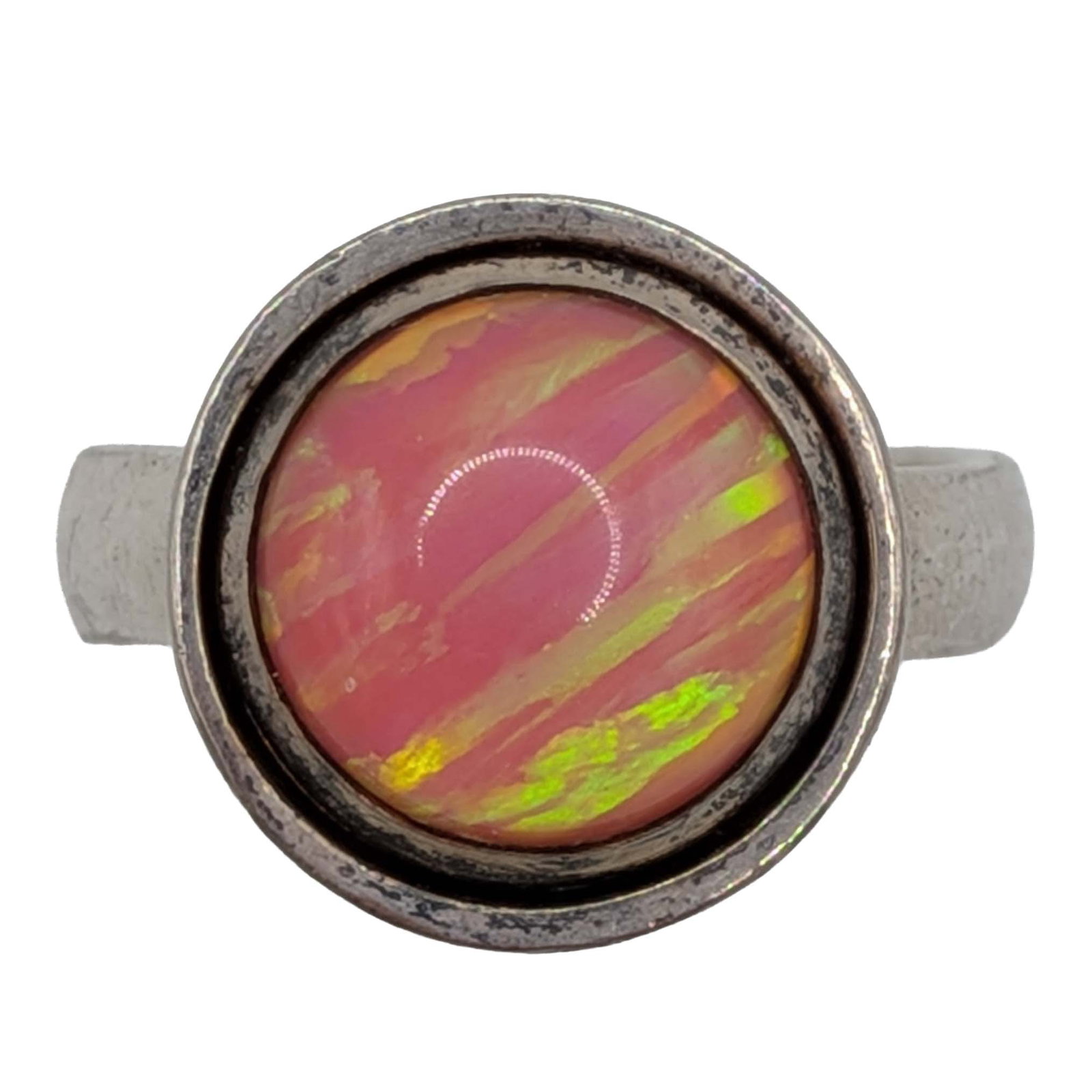 Kameleon Sterling Silver Pink Opal Ring Size 4.5: Kameleon Sterling Silver, Pink Opal Bezel Set Ring. Size 4.5. Signed 925 Kameleon. 7.4g
