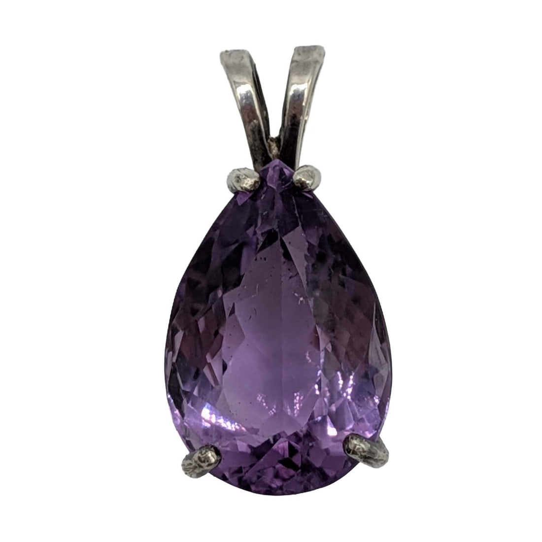 Sterling Silver Amethyst Pear Cut Solitaire Pendant: Sterling Silver Amethyst Pear Cut Solitaire Pendant. 4.2g