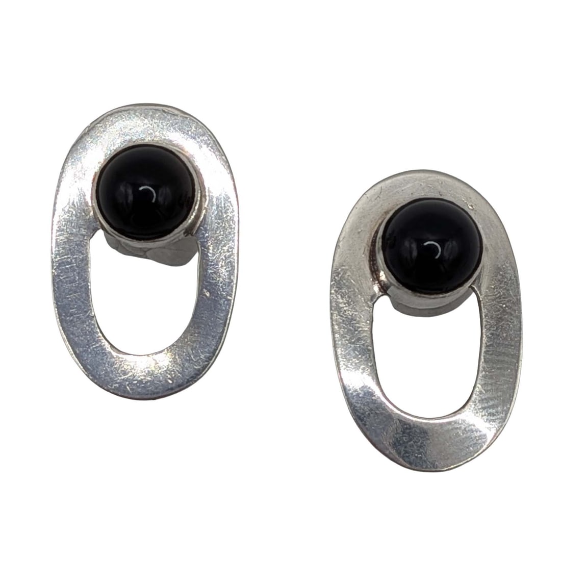 Sterling Silver Onyx Oval Cut Out Modern Stud Earrings: Sterling Silver, Onyx Oval Cut Out Modern Stud Earrings. Signed 925. 4.7g