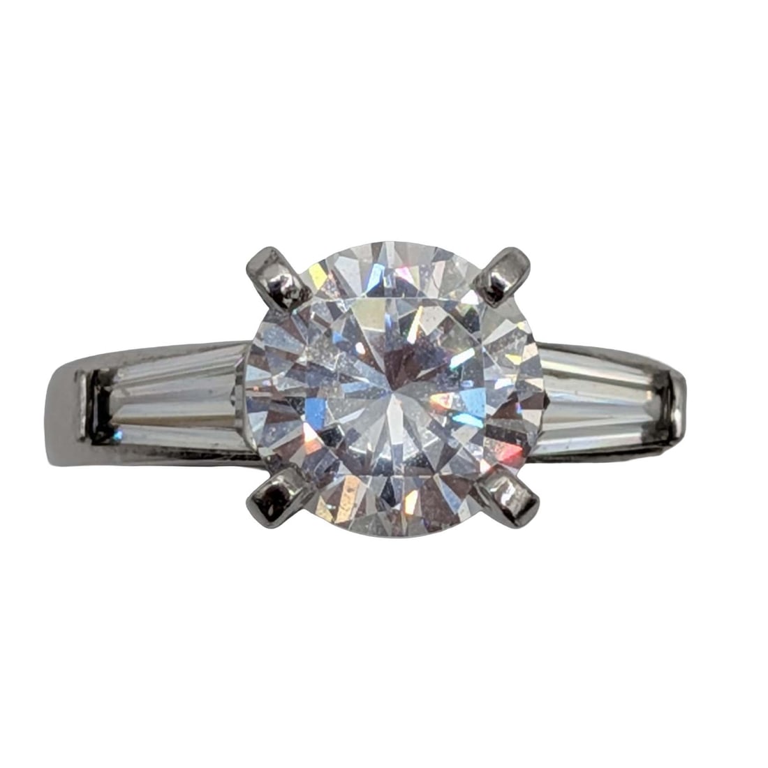 Signed Sterling Silver CZ Brilliant Cut Ring Size 6: Signed Sterling Silver, CZ Brilliant Cut Ring. Size 6. Signed SW 925 CZ China. 3.9g