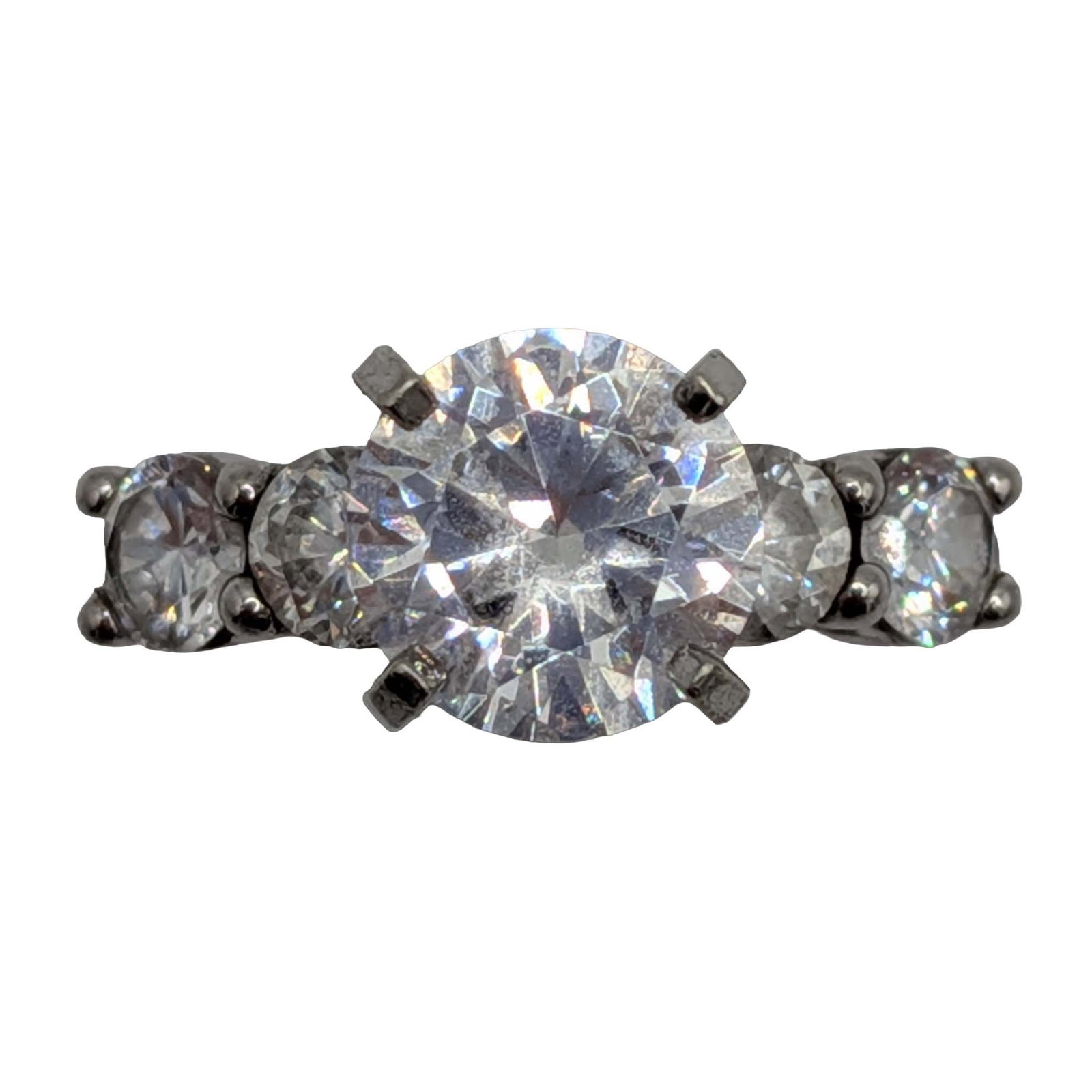 Ross Simons Sterling Silver CZ Round Cut Solitaire Ring Size 8: Ross Simons Sterling Silver, CZ Round Cut Solitaire Shoulder Stones Ring. Size 8. Signed R fancy 925 China. 3.6g
