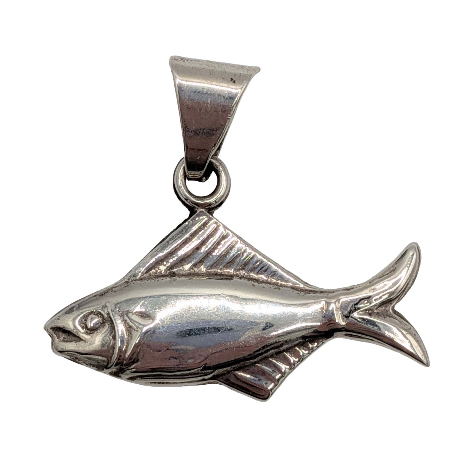 Taxco Mexico Sterling Silver Fish Pendant: Taxco Mexico Sterling Silver Fish Pendant. Signed TM-185 925. 6.2g