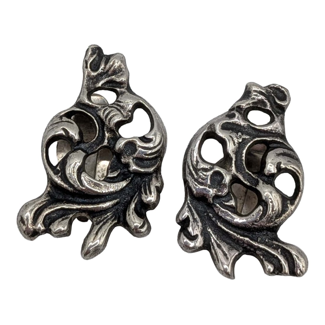 Signed European 830 Silver Open Scrollwork Earrings: Signed European 830 Silver Open Scroll Work Clip Back Earrings. Signed 830 SI.F. 10.1g