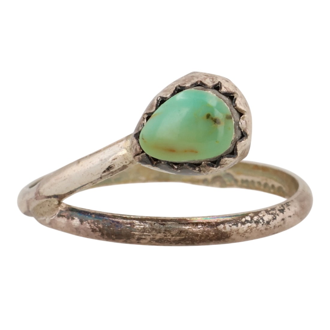 Linda Yazzie Navajo Sterling Kingman Turquoise Ring Sz 4.25: Linda Yazzie Navajo Sterling Kingman Turquoise Ring Sz 4.25 / 1g / Unsigned. Artist attribution based on accompanying tag.