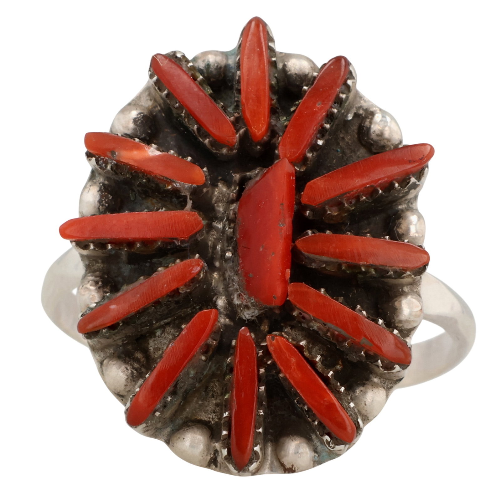 George Peina Zuni Sterling Coral Needlepoint Ring Sz 8: George Peina Zuni Sterling Coral Needlepoint Ring Sz 8 / 3g / Unsigned. Artist attribution based on accompanying tag.
