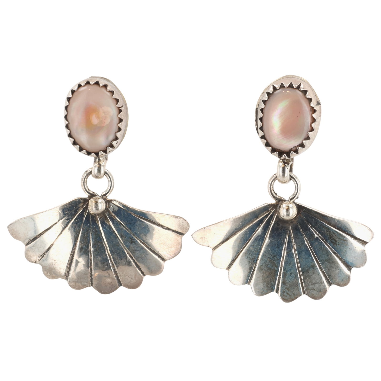 Gary Shorty Navajo Sterling Mother of Pearl Dangle Earrings: Gary Shorty Navajo Sterling Mother of Pearl Dangle Earrings / 4g / Signed EDE - possibly a shop mark. Gary Shorty attribution based on accompanying tag. Unable to confirm attribution.