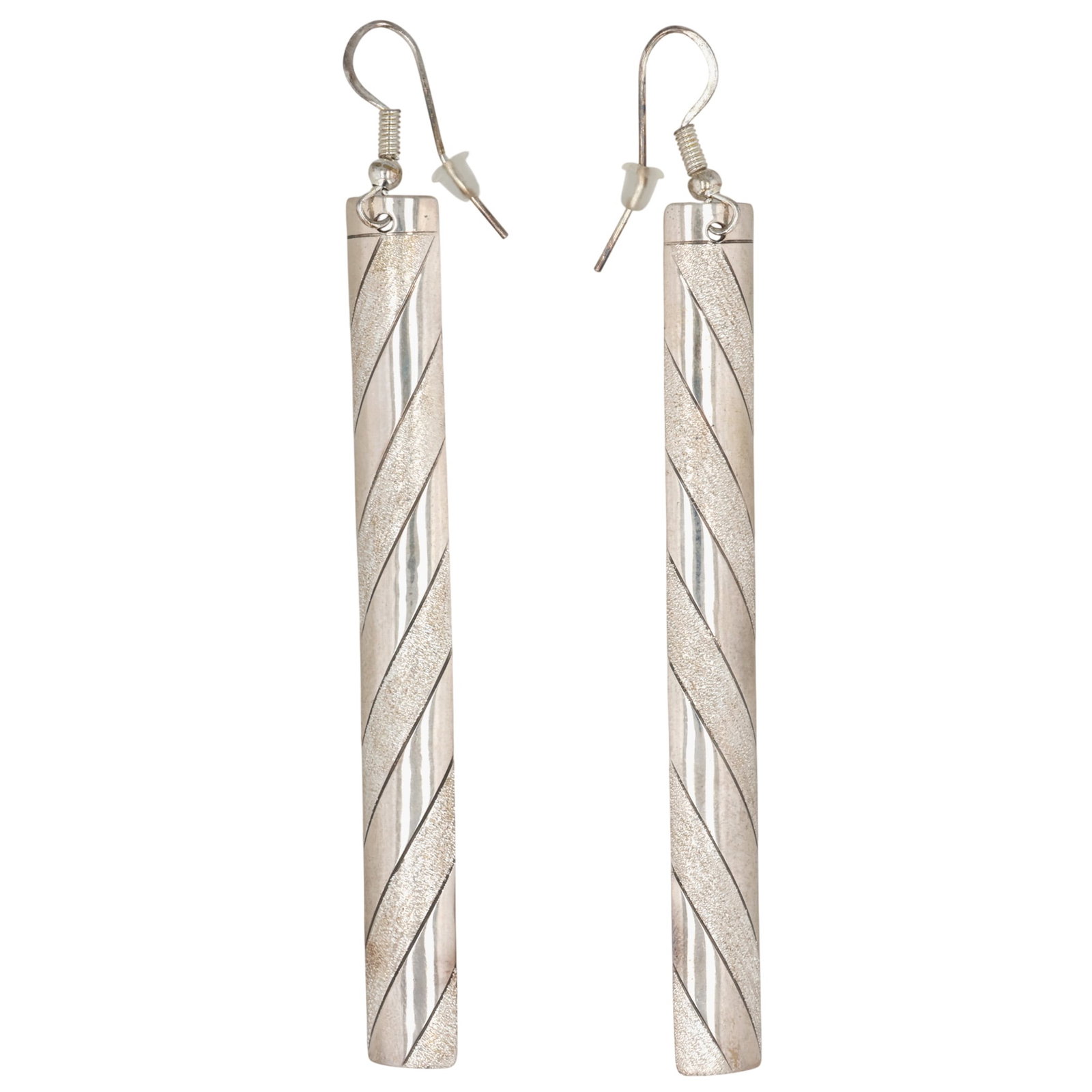 Wynema Tahe Navajo Sterling Textured Bar Earrings: Wynema Tahe Navajo Sterling Textured Bar Earrings / 6.5g / Unsigned. Artist attribution based on accompanying tag.