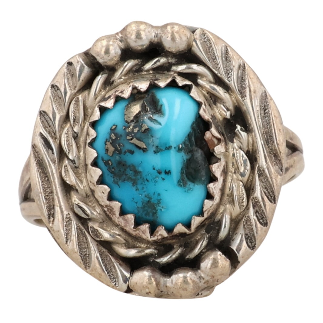 Freda Martinez Navajo Sterling Kingman Turquoise Ring Sz 5.5: Freda Martinez Navajo Sterling Kingman Turquoise Ring Sz 5.5 / 3g / Unsigned. Artist attribution based on accompanying tag.