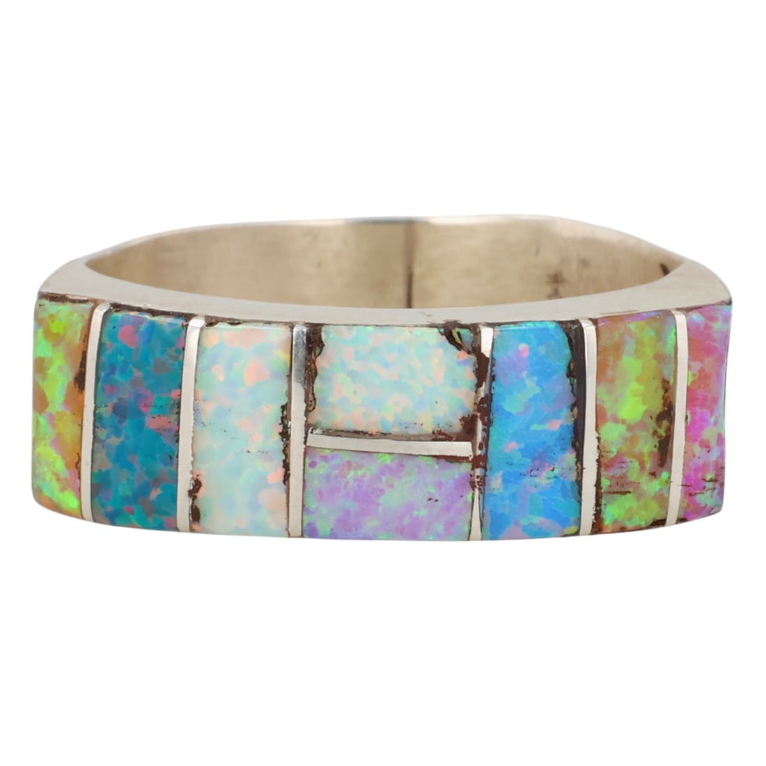 Verna Kanesta Zuni Sterling Opal Inlay Ring Sz 8: Verna Kanesta Zuni Sterling Opal Inlay Ring Sz 8 / 3g / Cracked opal stone, see photos.