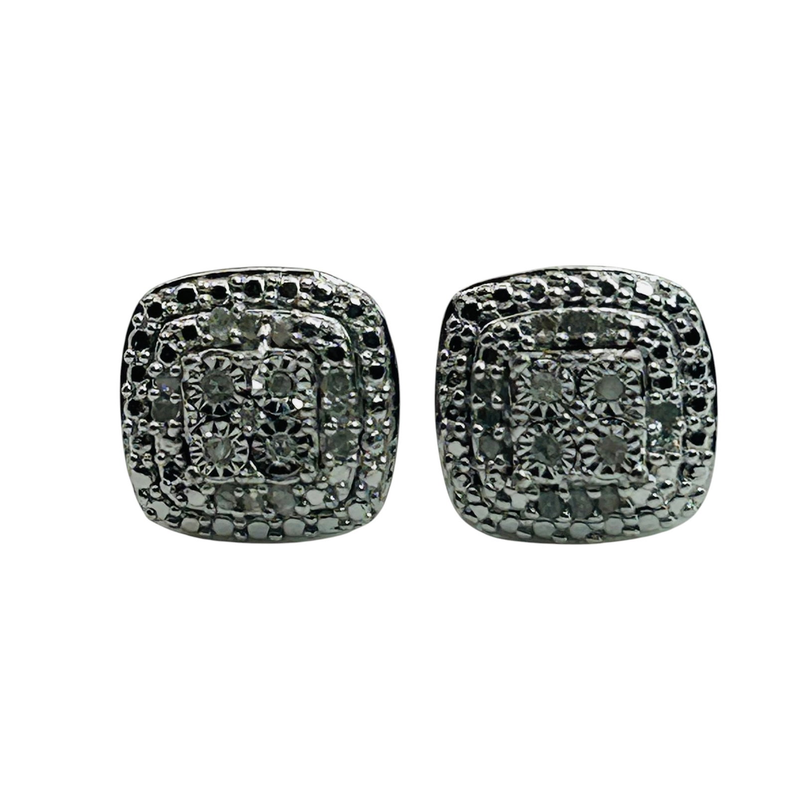 Sterling Diamond Earrings: Sterling diamond earrings 2.7g