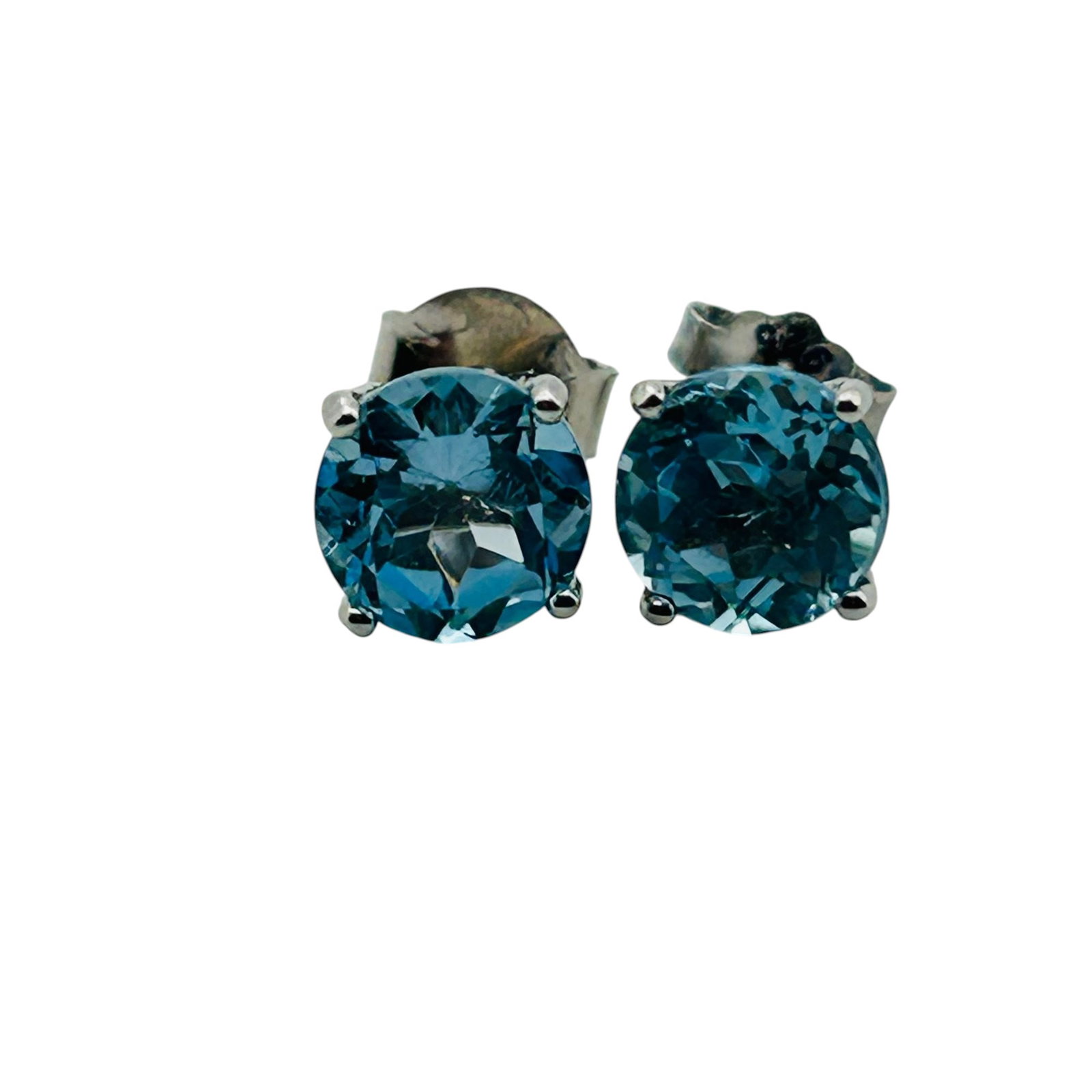 Signed Sterling Topaz Earrings: Signed SUN Sterling topaz earrings 1.0g