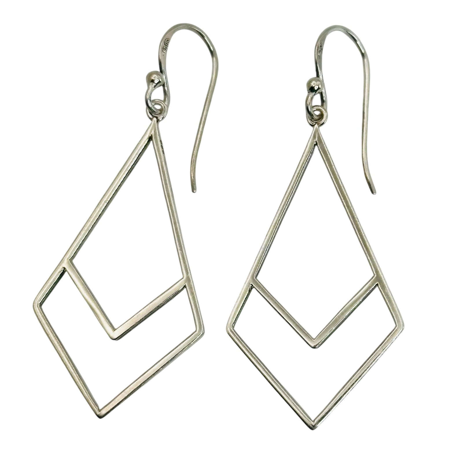 Sterling Dangle Earrings: Sterling dangle earrings 2.4g