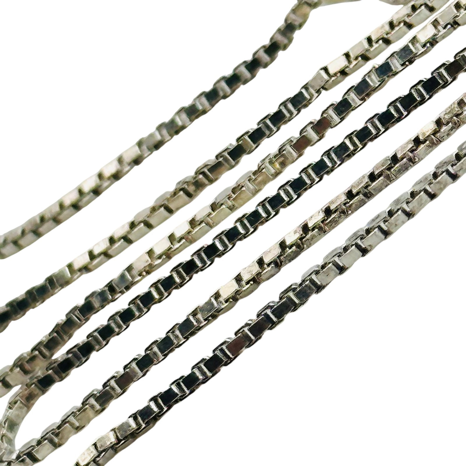 Italy Sterling Box Chain Necklace 3.1g: Italy sterling box chain necklace 3.1g