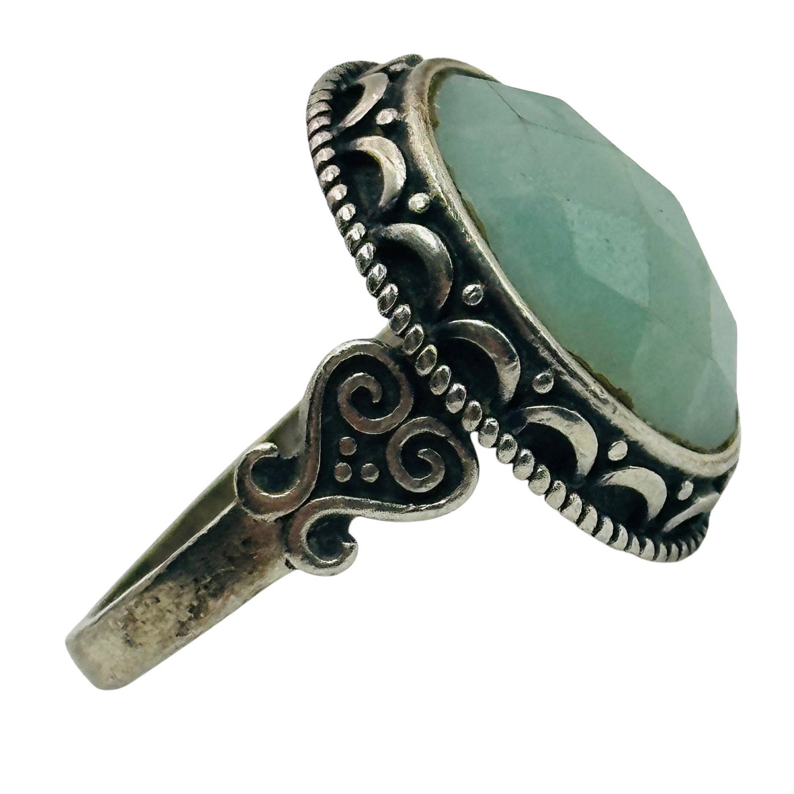 Sterling Jade Ring Sz 6: Sterling Jade ring 4.2g Sz 6