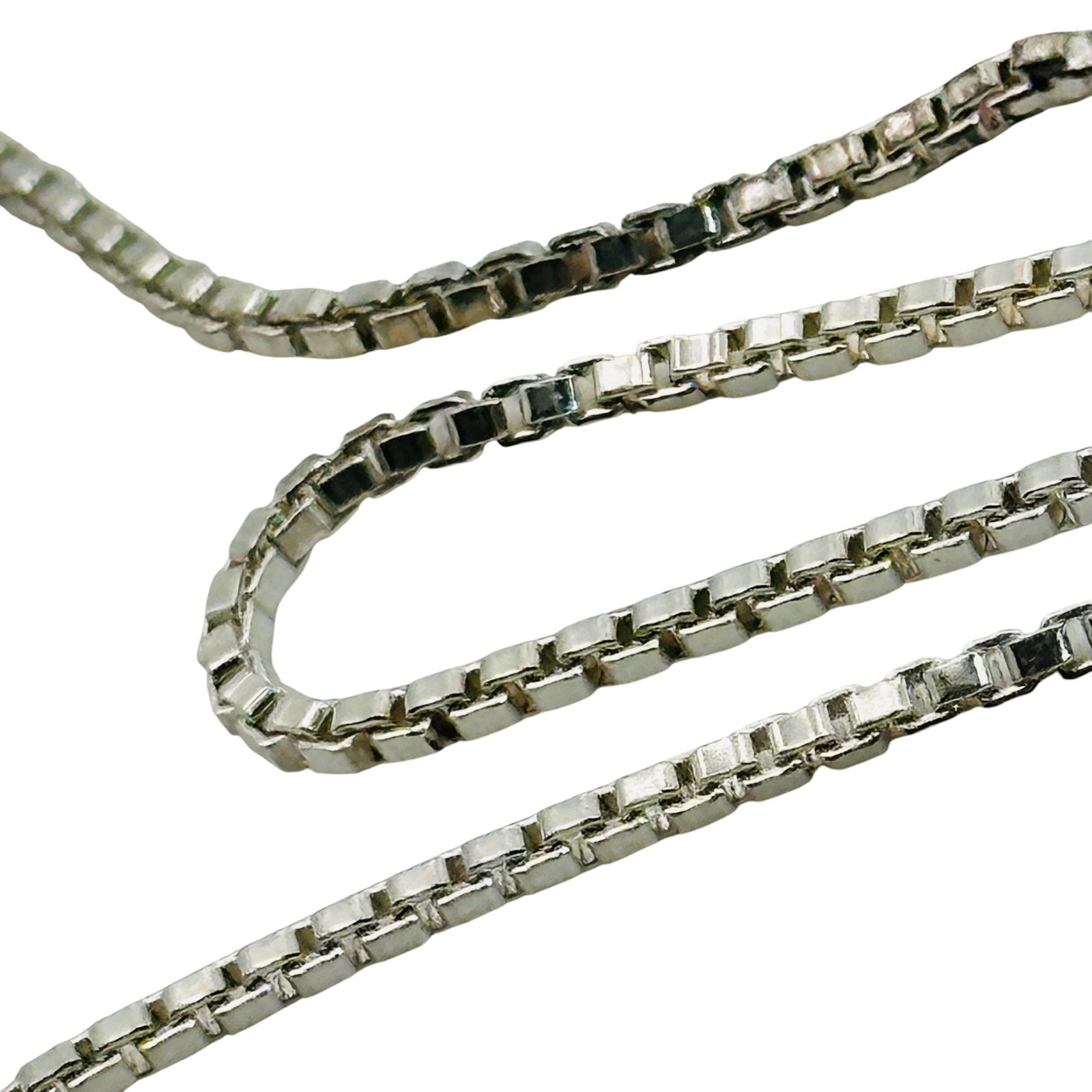 Signed Italy Sterling Box Chain Necklace: Signed AGI Italy sterling box chain necklace 4.8g