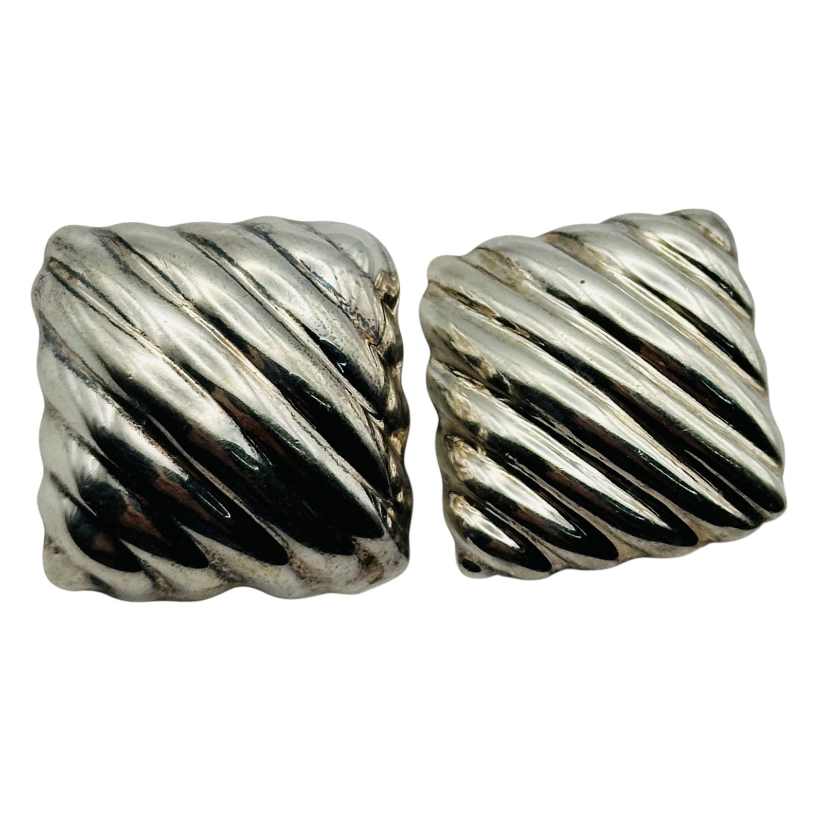 Signed Taxco Mexico Sterling Clip On Earrings: Signed taxco Mexico Sterling ribbed clip on earrings 18.8g Taxco TF-51