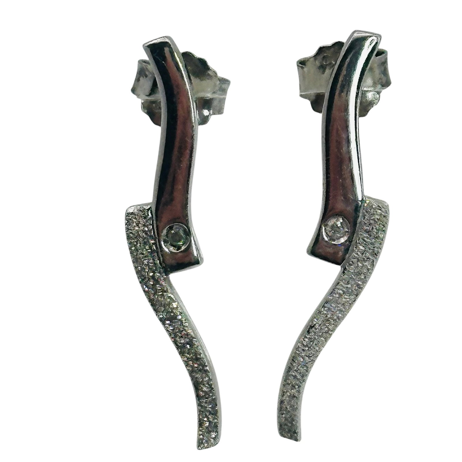 Sterling Moissanite Earrings: Sterling moissanite earrings 2.8g