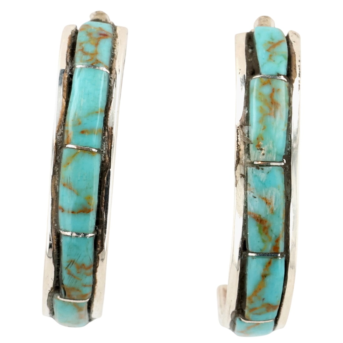 Debbie Livingston Navajo Sterling Kingman Turquoise Earrings: Debbie Livingston Navajo Sterling Block Kingman Turquoise Inlay Earrings / 3g / Some inlay does not sit completely flush against the settings, see photo, as is / Unsigned. Artist attribution based on 