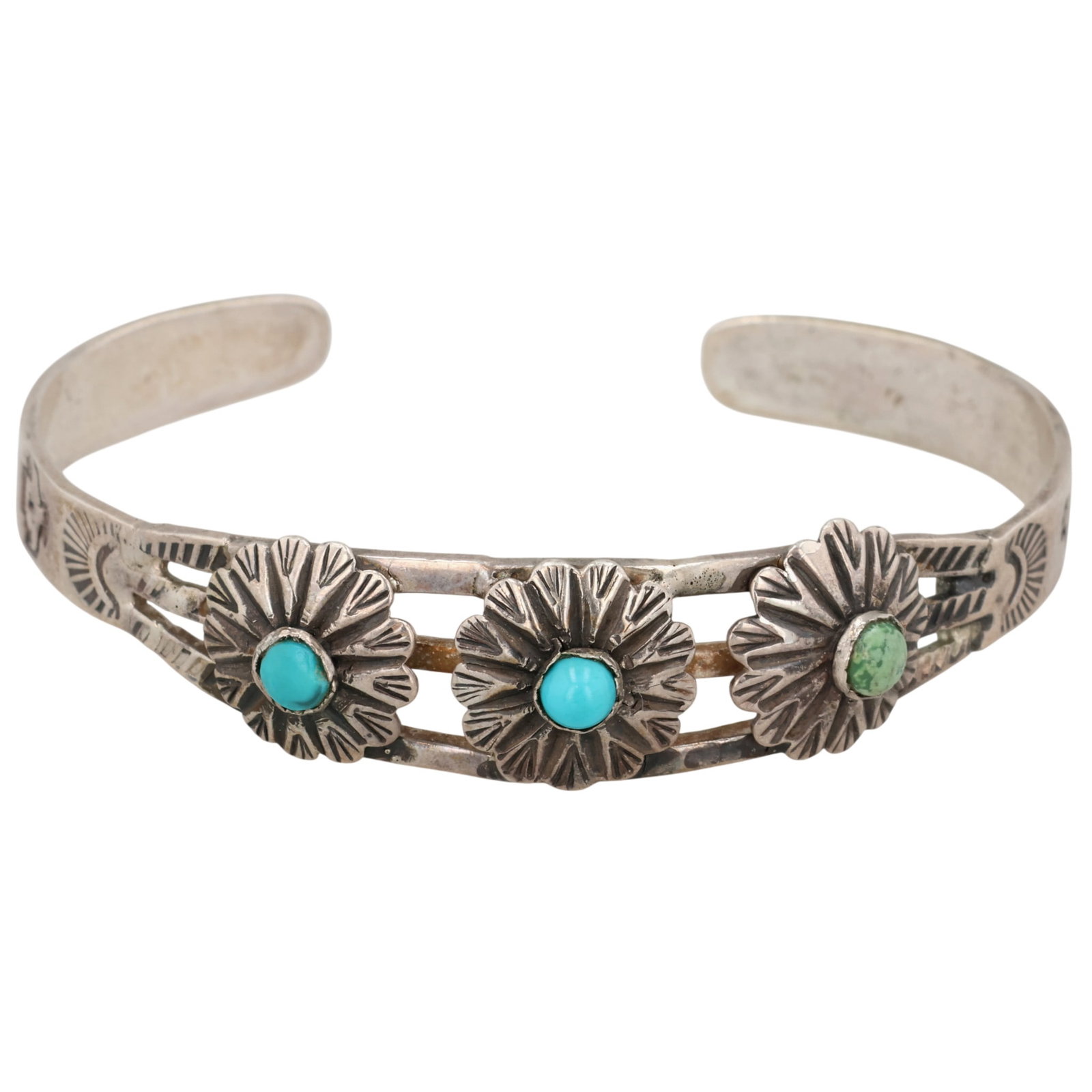 Vintage Navajo Sterling Turquoise Cuff Bracelet: Vintage Navajo Sterling Turquoise Cuff Bracelet / 13g