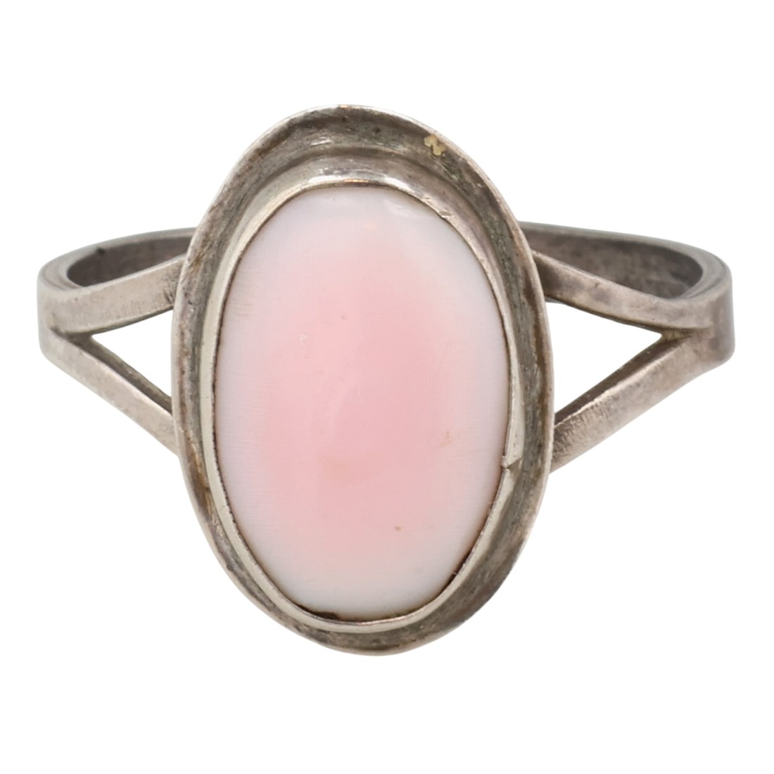 Navajo Sterling Pink Conch Ring Sz 7.25: Navajo Sterling Pink Conch Ring Sz 7.25 / 2g