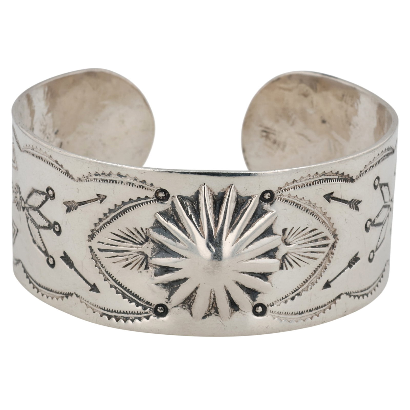 Vintage Navajo Sterling Stamped Cuff Bracelet: Vintage Navajo Sterling Stamped Cuff Bracelet / 38.5g