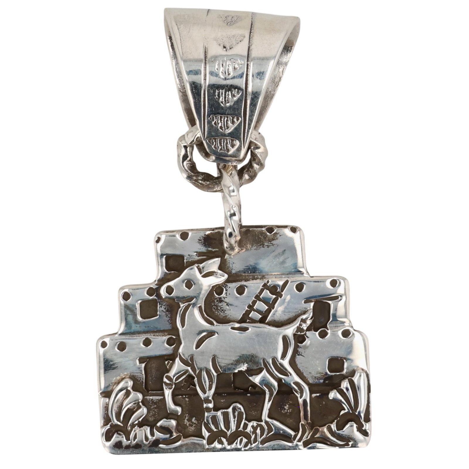 Robin Wood Navajo Sterling Deer Pendant: Robin Wood Navajo Sterling Deer Pendant / 5.6g