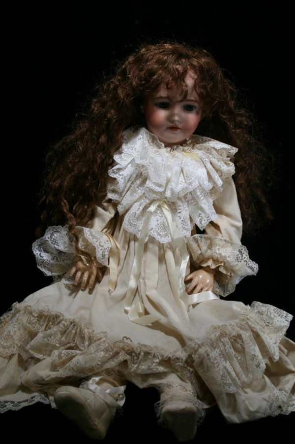 Simon Halbig German Porcelain: A wonderful extra tall Simon Halbig porcelain German doll, sleep eyes, open mouth, jointed body, exceptional wig, 29" in height