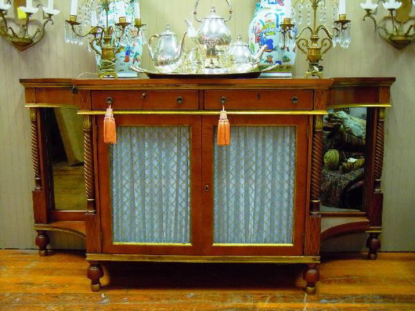 20th Century John Witticomb Hall Cabinet: 20th Century John Witticomb Hall Cabinet with mirrored back.