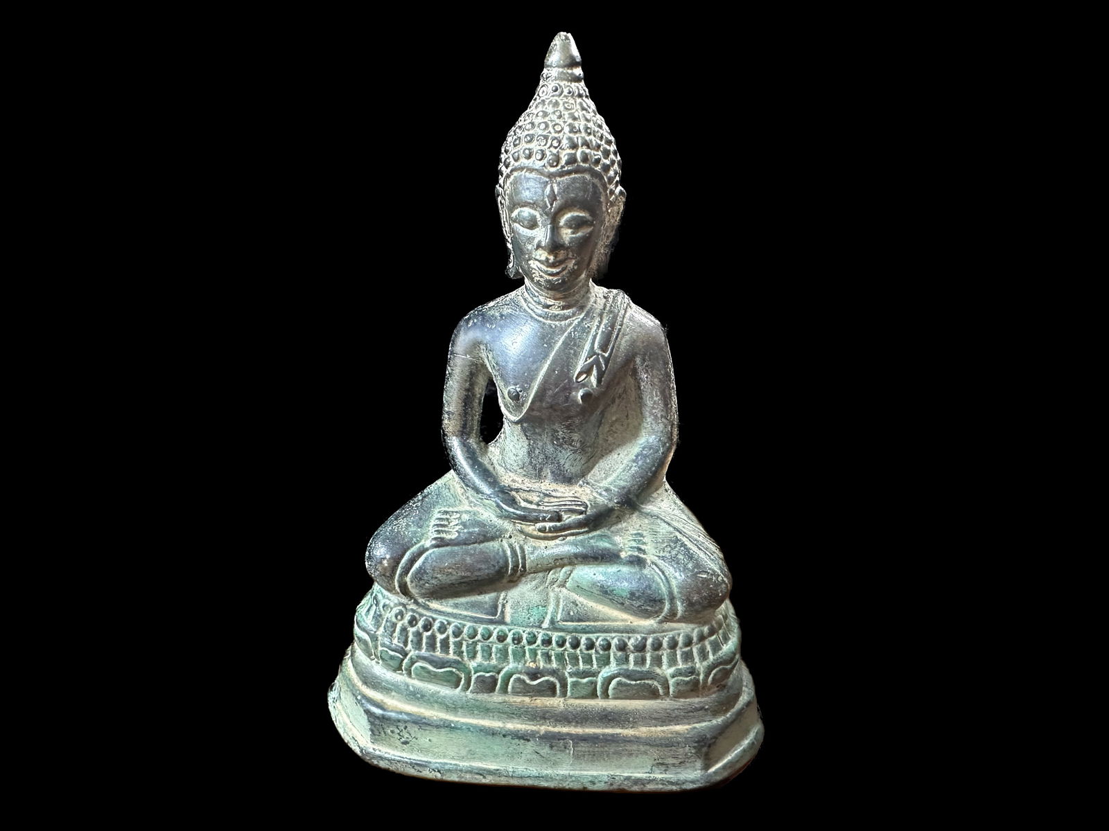 Tibetan bronze seated Buddha (1 of 5)