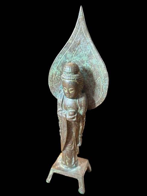 A Tibetan Bronze deity figure (1 of 5)