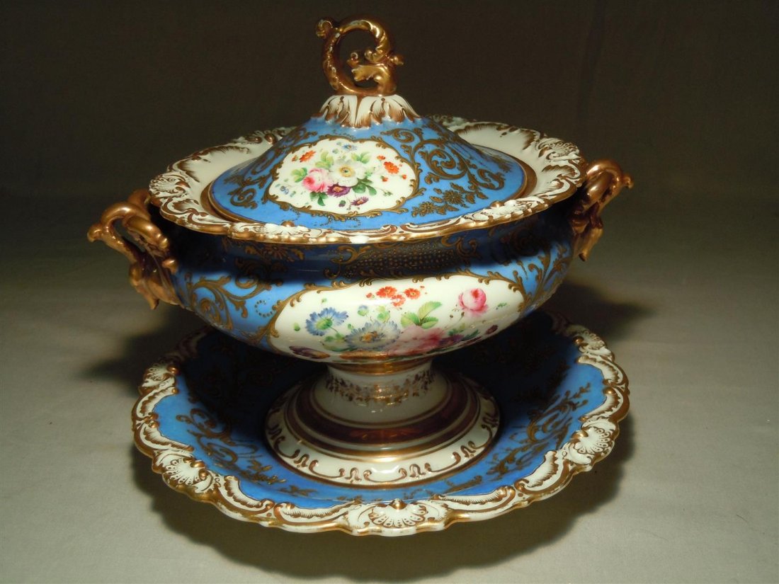 Old Paris, Jacob Petit, Tureen & Underplate: An old Paris, Jacob Petit, two-handled tureen and underplate measuring 8 1/2" x 9 1/2."