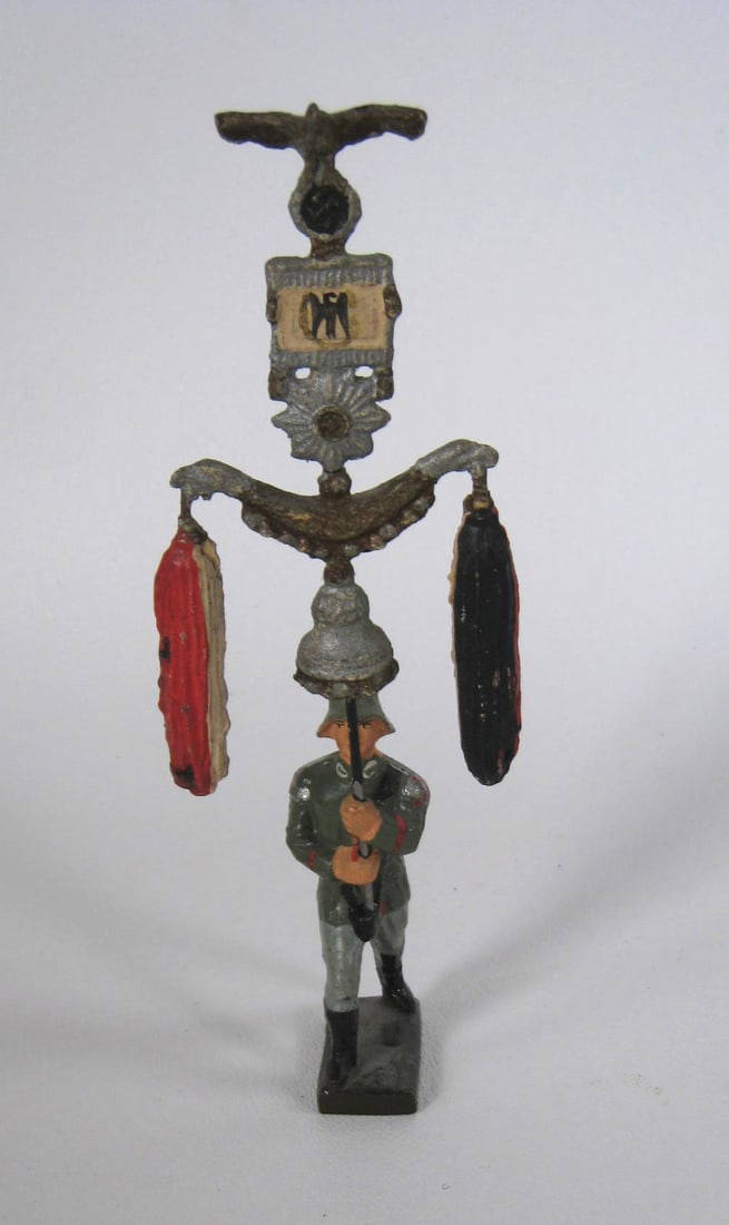 Wwii Lineol German Soldier Carrying Schellenbaum Auction