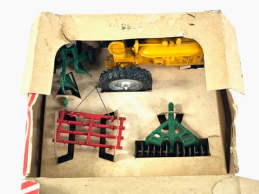 SLIK-TOY Deluxe Boxed Cast Farm Set