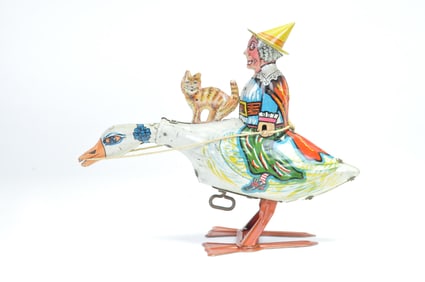 Old Mother Goose and Cat Windup Marx Tin WindupToy with Goose. Fun!