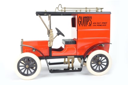 Carrete Style Ford Gump's Truck Tin Toy