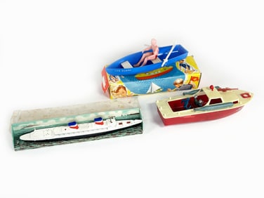 Triang boxed Ocean Liner, Lifeboat in Box, and Torpedo Boat Lot