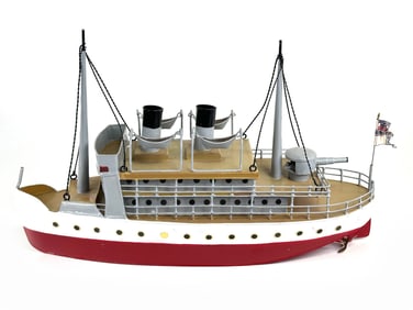 Large Bing Style Ocean Liner One-of-a-kind tin toy with Gun