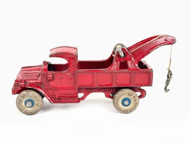 Outstanding Champion Cast Iron Tow Truck