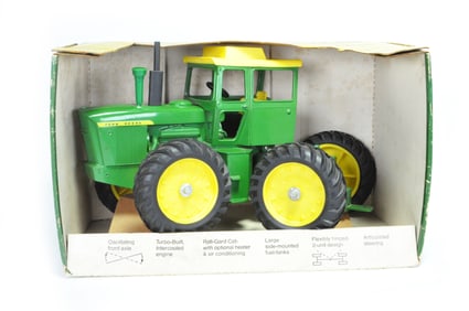 ERTL No. 510 John Deere 4-Wheel-Drive Tractor Boxed