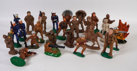 Lot of 26 Composition & Chalk WWI & WWII Soldiers