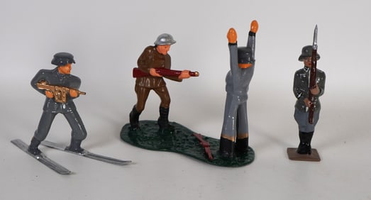 JAG WWI Soldier Holding German at Gunpoint Lead Soldier + Extra Figures