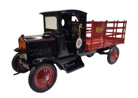 Sampson Pressed Steel Truck by Gendron of Toledo, Ohio