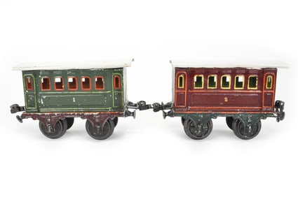 Marklin Tin Gauge 1 Set of Two Coaches circa 1905