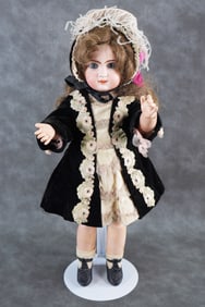 Gorgeous French Tete Jumeau 7 Closed Mouth Bisque Head Doll 17" Tall