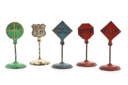 Arcade Toys Lollipop Road Signs in Cast Iron (5)