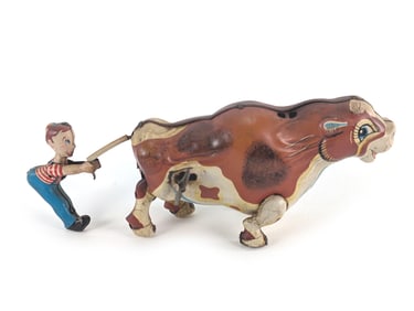 Mikuni Japanese Tin Litho Windup Roaring Bull Pulling Boy Works