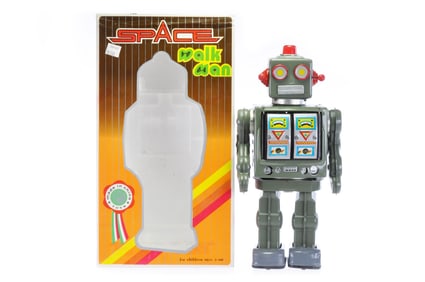 Battery Operated Space Walk Man with Box