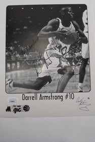 Darrell Armstrong No. 10 AUTOGRAPHED 8 x 10 B&W Photo Orlando Magic w/COA